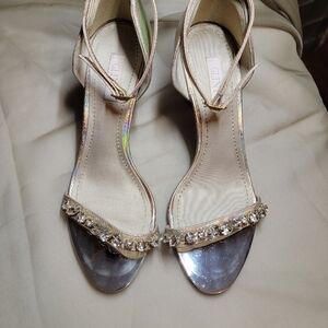 GLINT size 6 high heels